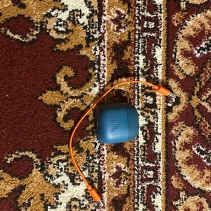 Selling earbuds 50 dollars jbl comes with charger